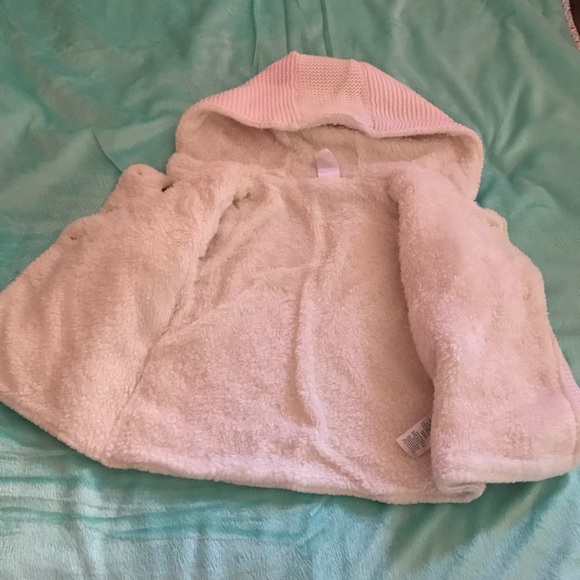 Baby girl 👧 sweater👻 - Picture 2 of 4